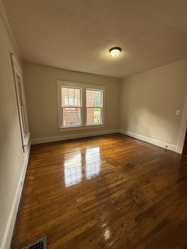 Building Photo - 1853 Princeton Ave SW