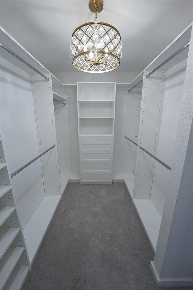 Building Photo - 8006 Tiffany Dr