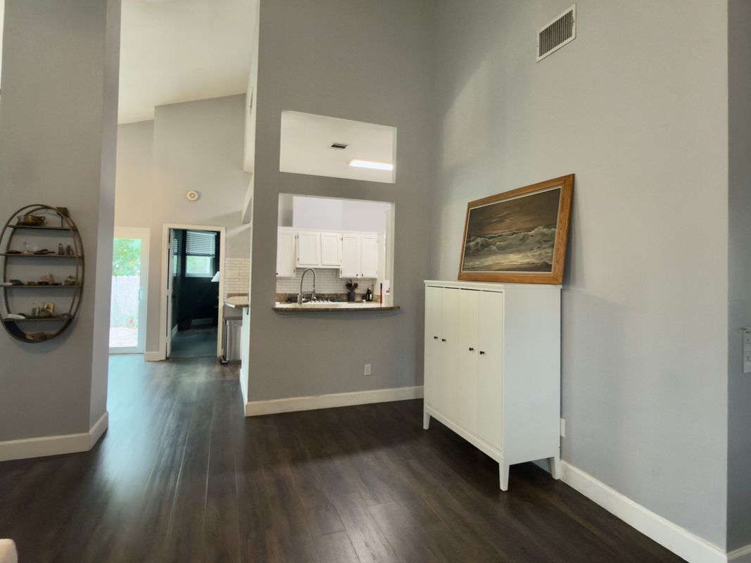 Building Photo - 2205 Tanglevine Dr