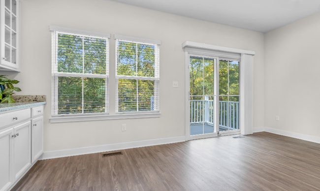 Building Photo - WOW! Amazing 3 story condo for rent