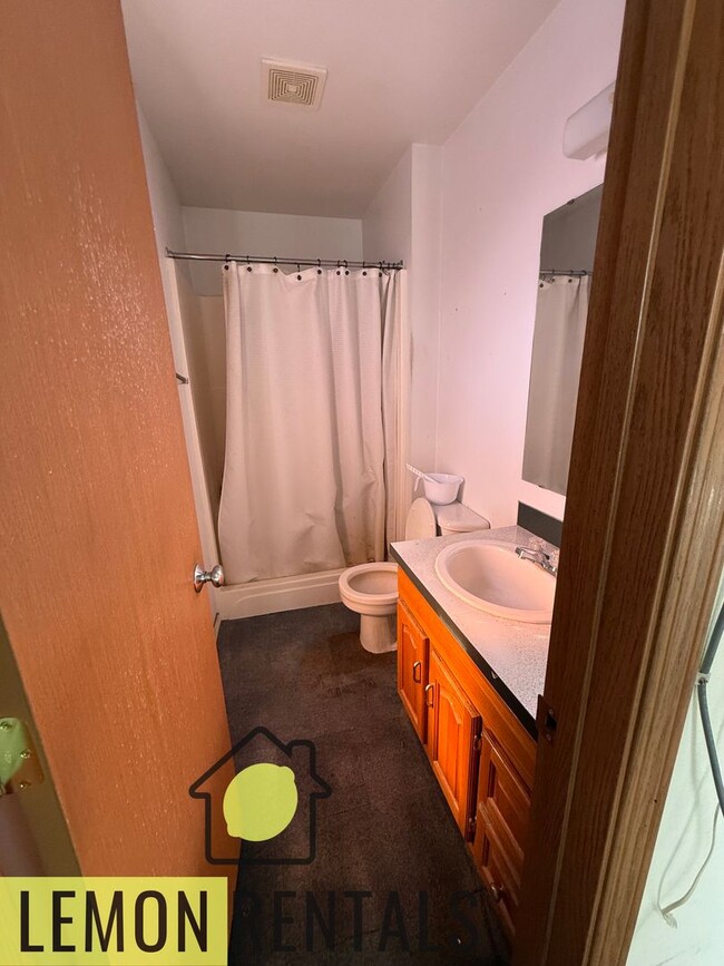 Building Photo - 3610 McLean Dr