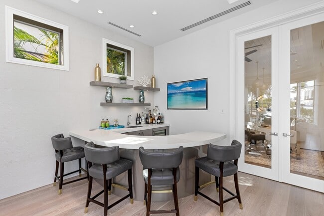 Building Photo - 863 Enfield St