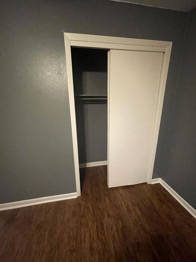 Building Photo - 2 bed 1 bath apartment in Jonesboro