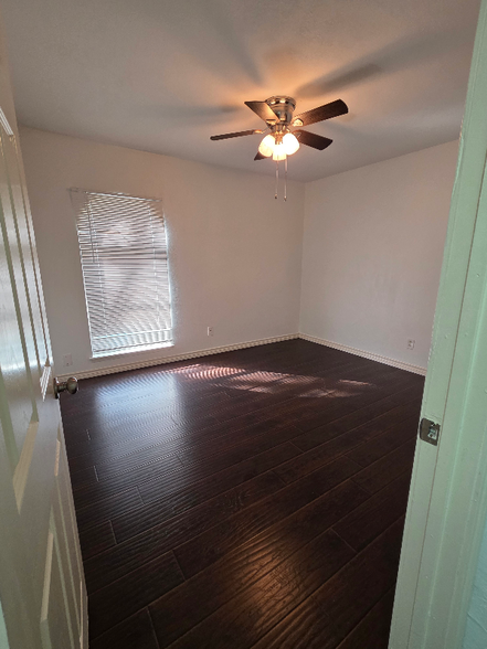 Building Photo - 3011 Lockwood Cir