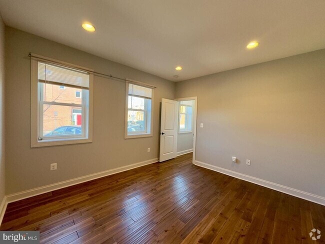 Building Photo - 3001 Hudson St