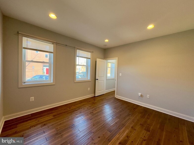 Primary Photo - 3001 Hudson St