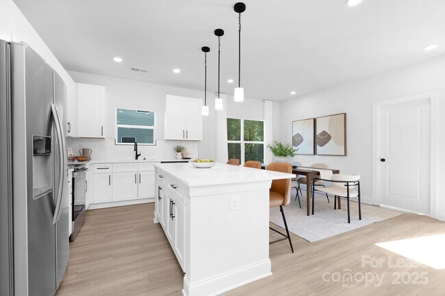 Building Photo - 9431 Weston Woods Ln