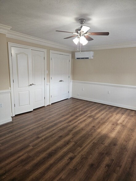 Building Photo - 813 Appleseed Ct