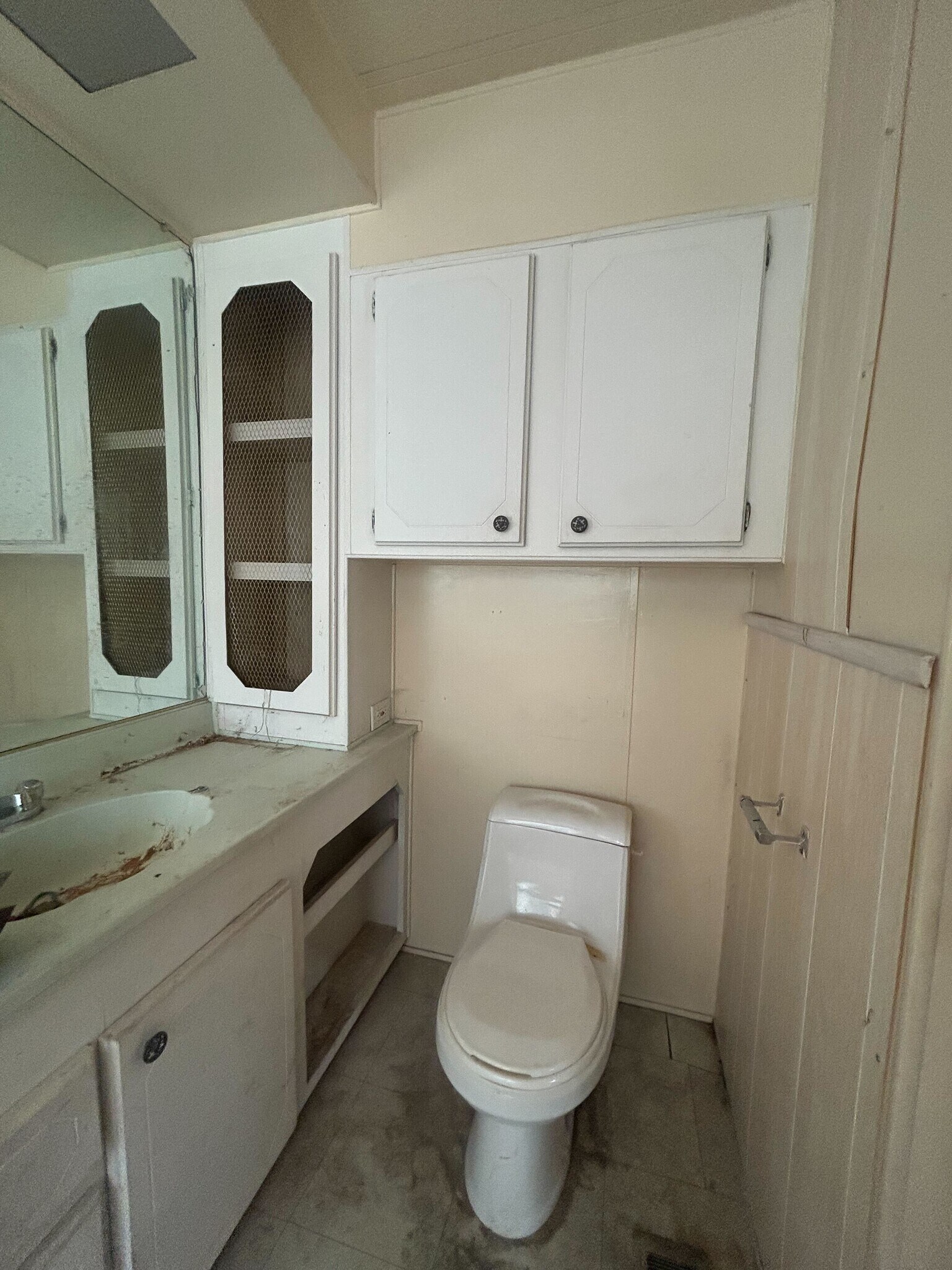 Building Photo - 3601 E Wyoming Ave