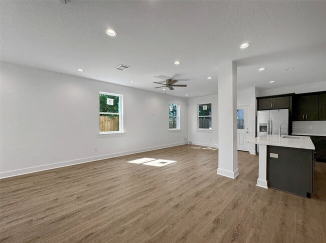 Building Photo - 5427 Bellfort Ct