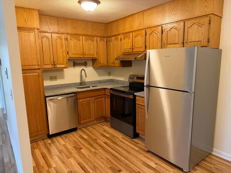 Building Photo - 116 Sutherland Rd