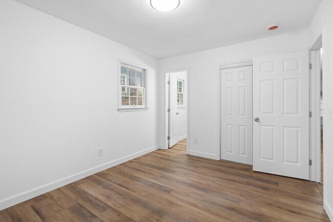 Building Photo - 3124 Shirley Dr