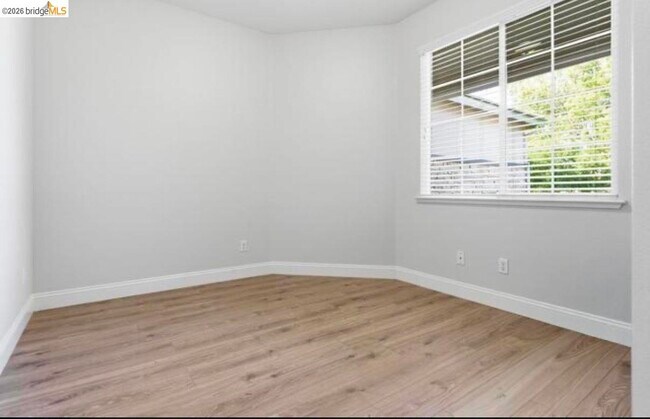Building Photo - 3042 Barranca Dr
