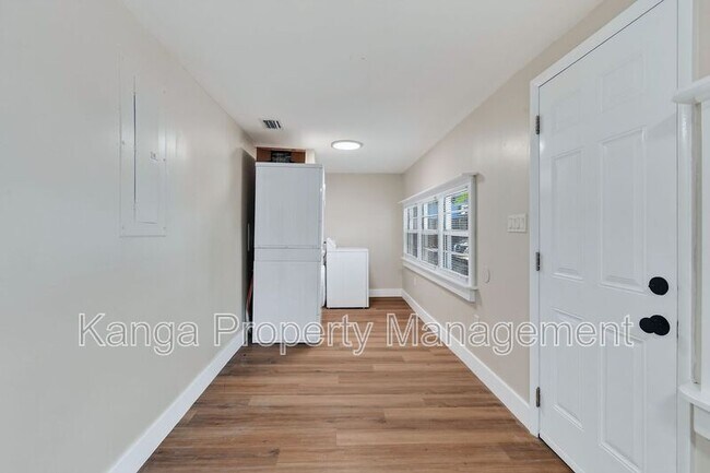 Building Photo - 3714 Morton Ave