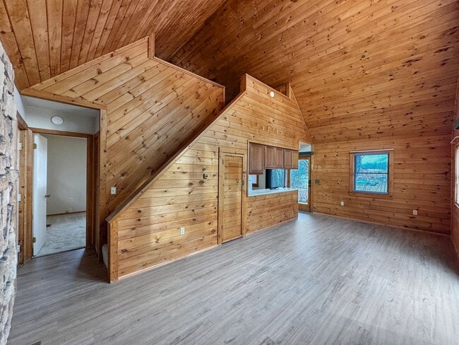 Building Photo - Cozy 2BR/1BA Single Family Home - Pet Friendly!