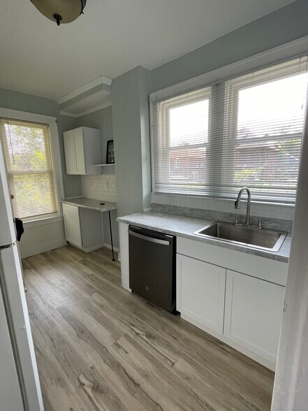 Building Photo - 701 Collingwood St