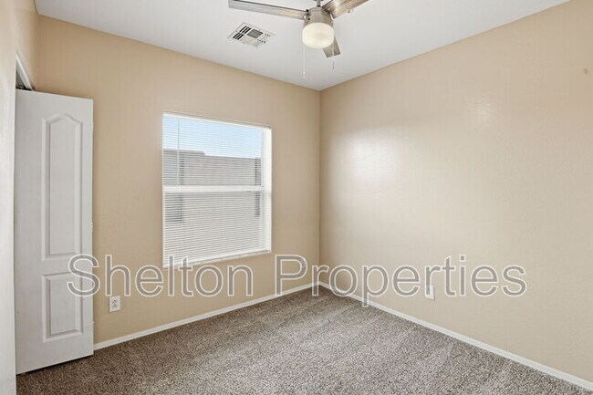 Building Photo - 15818 N 25th St