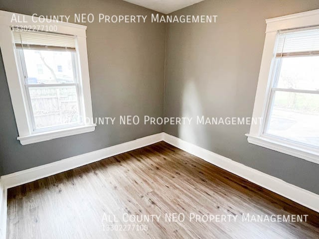 Building Photo - 3310 E 134th St