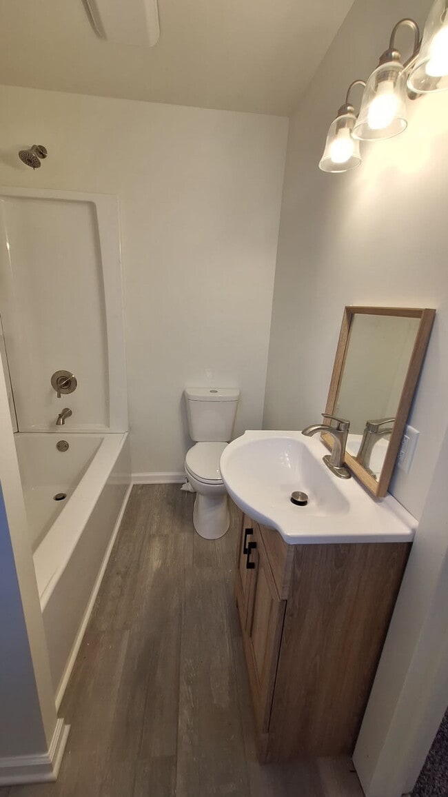 Building Photo - 3044 N 12 St