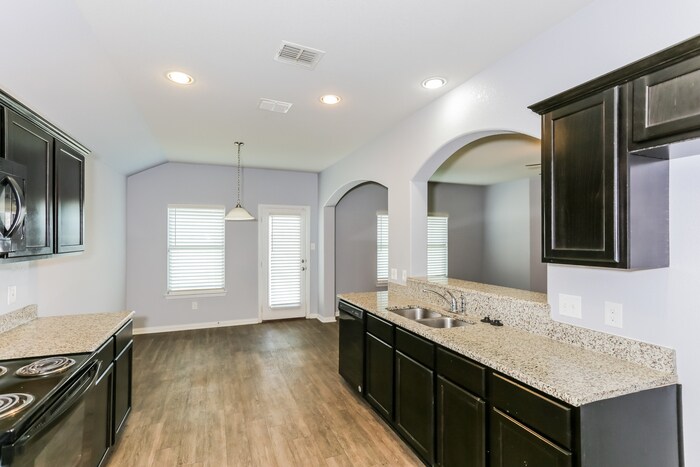 Building Photo - 9021 Curacao Dr