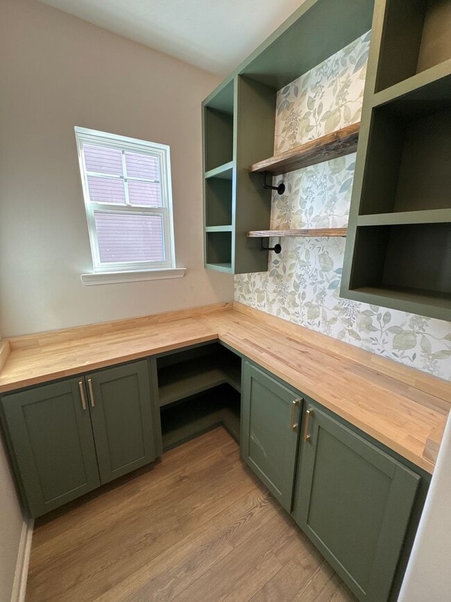 Building Photo - 3 Bed 2.5 Bath Home - Pooler GA