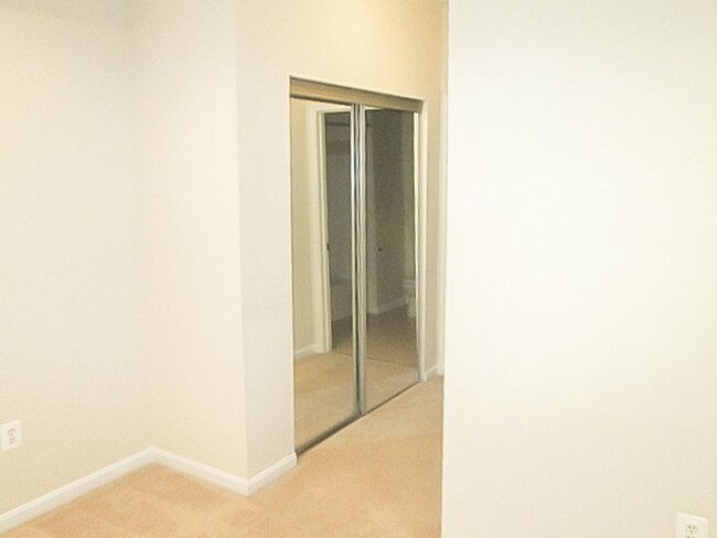Building Photo - Beautiful 2 Bedroom 2 Bathroom Condo In Mu...