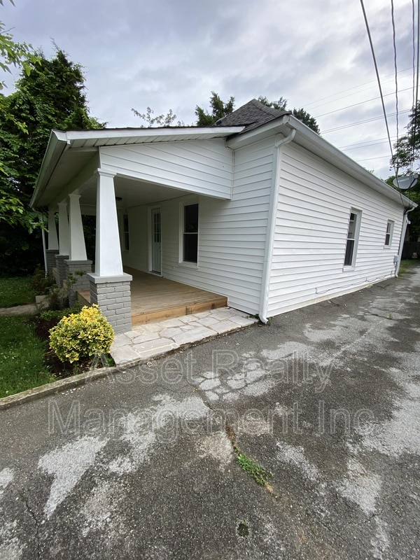 Building Photo - 2630 Copeland St