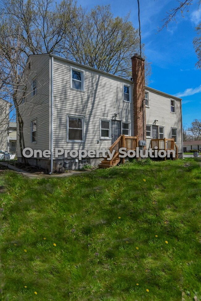 Building Photo - 1228 Aetna St