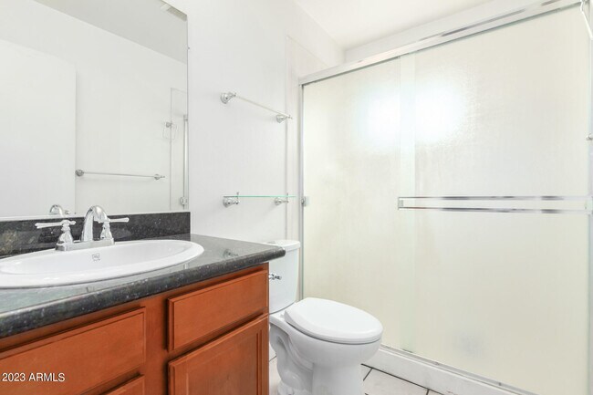 Building Photo - 2439 E Dahlia Dr