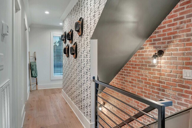 Building Photo - 1701 Portland Ave