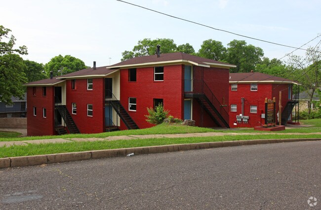 Primary Photo - Goudy's Apartments