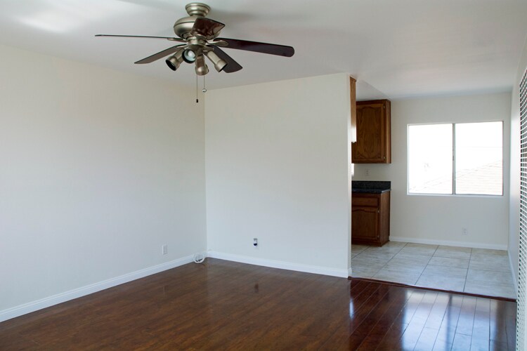 Living Room - 4600 Catalpa St