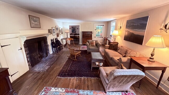 Building Photo - 47 Scoville Rd