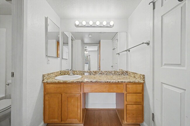Building Photo - 3825 E Camelback Rd