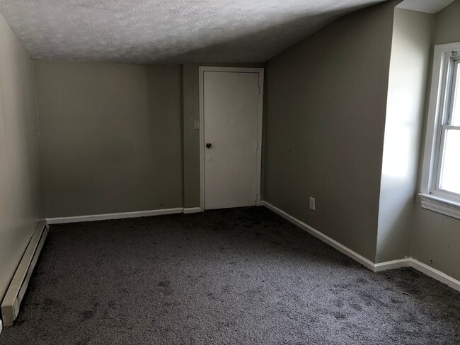 Building Photo - Convenient Showings — No Appointment Needed!