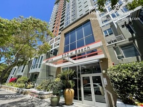 Building Photo - 300 W Beech St