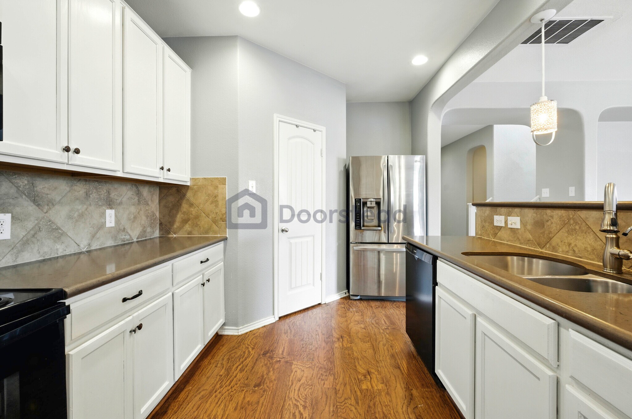 Building Photo - 920 Water Hyacinth Loop