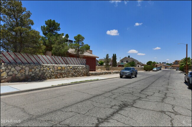 Building Photo - 1744 Gambel Quail Dr
