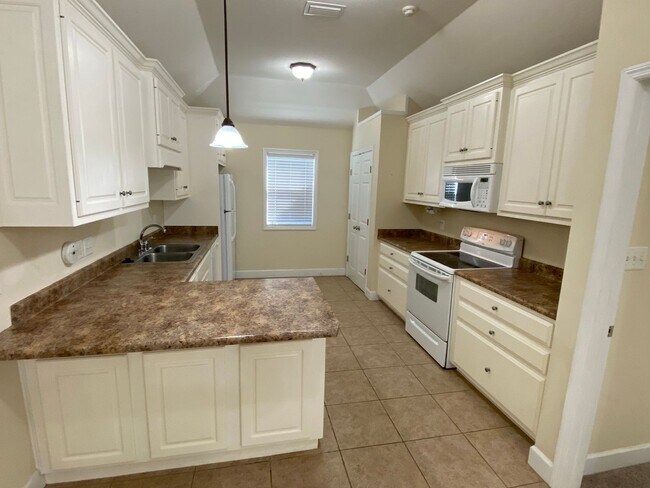Building Photo - 4319 Autumn Ridge
