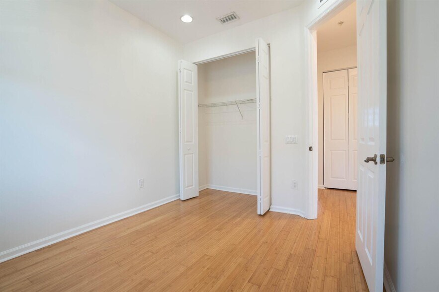 Building Photo - 1356 Piazza Pitti