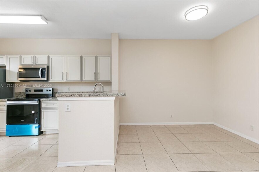 Building Photo - 3871 NW 91st Ter