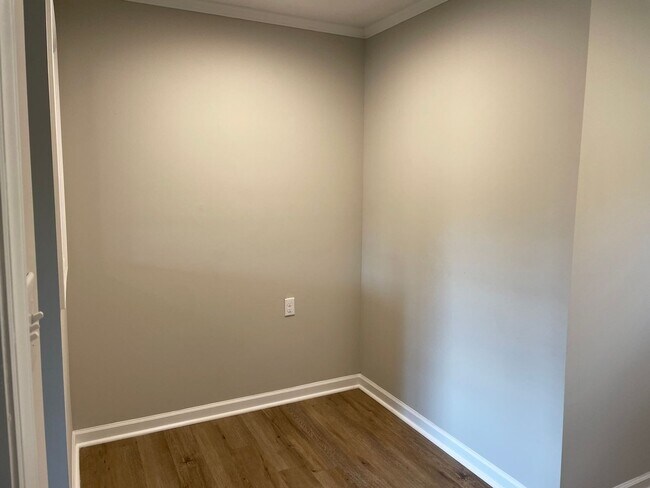 Building Photo - Updated Two Bedroom Duplex in Lincolnton