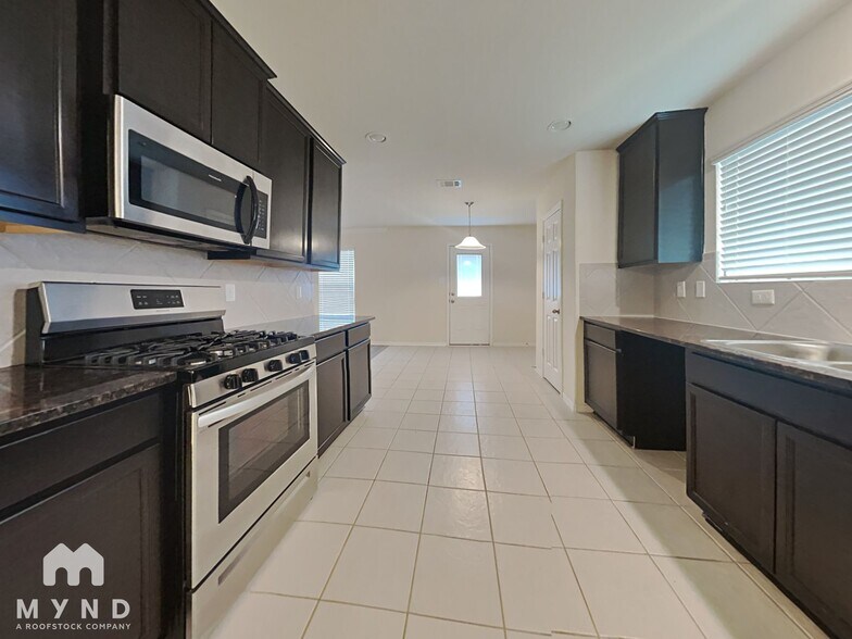 Building Photo - 12939 Almeda Crossing Ct