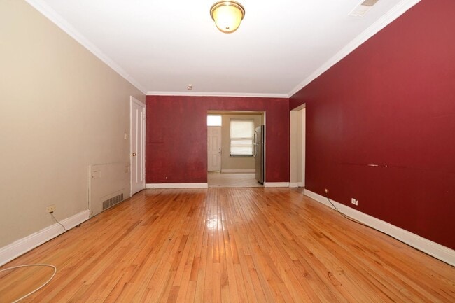 Building Photo - Updated 2bed/1bath Unit in South Shore