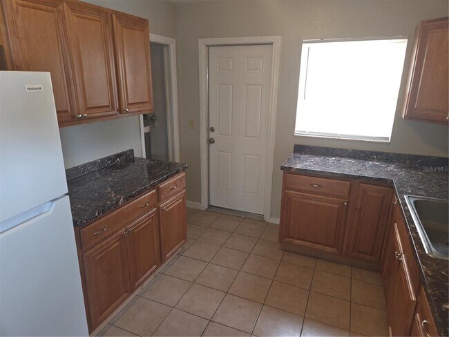 Building Photo - 1741 Trotter Rd