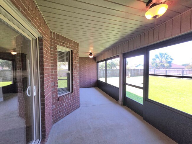 Building Photo - 6159 Winchester Cir