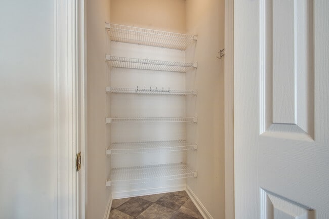 Building Photo - 30 Wanoma Cir