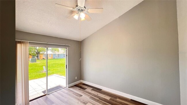 Building Photo - 1184 Calanda Ave