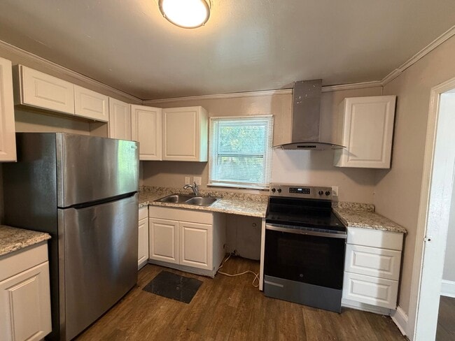 Building Photo - 410 Blacksnake Rd