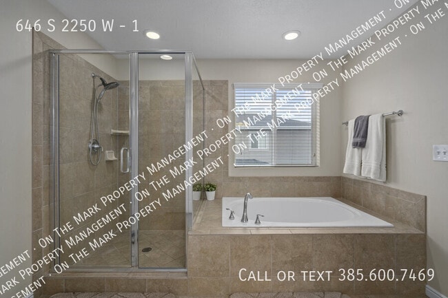 Building Photo - 646 S 2250 W